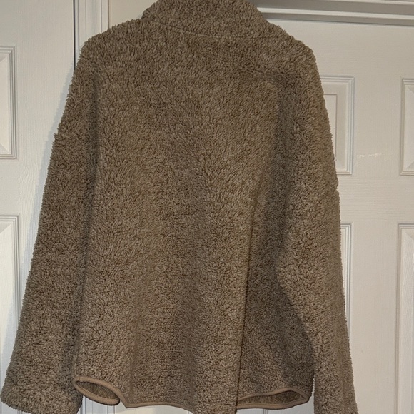 Cozy Tan Sherpa Pullover - Picture 6 of 7